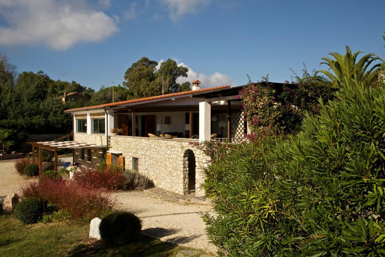 Residence Les Oliviers Porto Azzurro Exterior photo